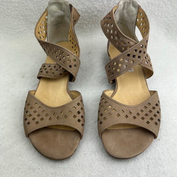 Paul Green Women's Tan Suede Stacked Block Heel Cross Ankle Strap Sandals Sz 10 - Picture 14 of 15